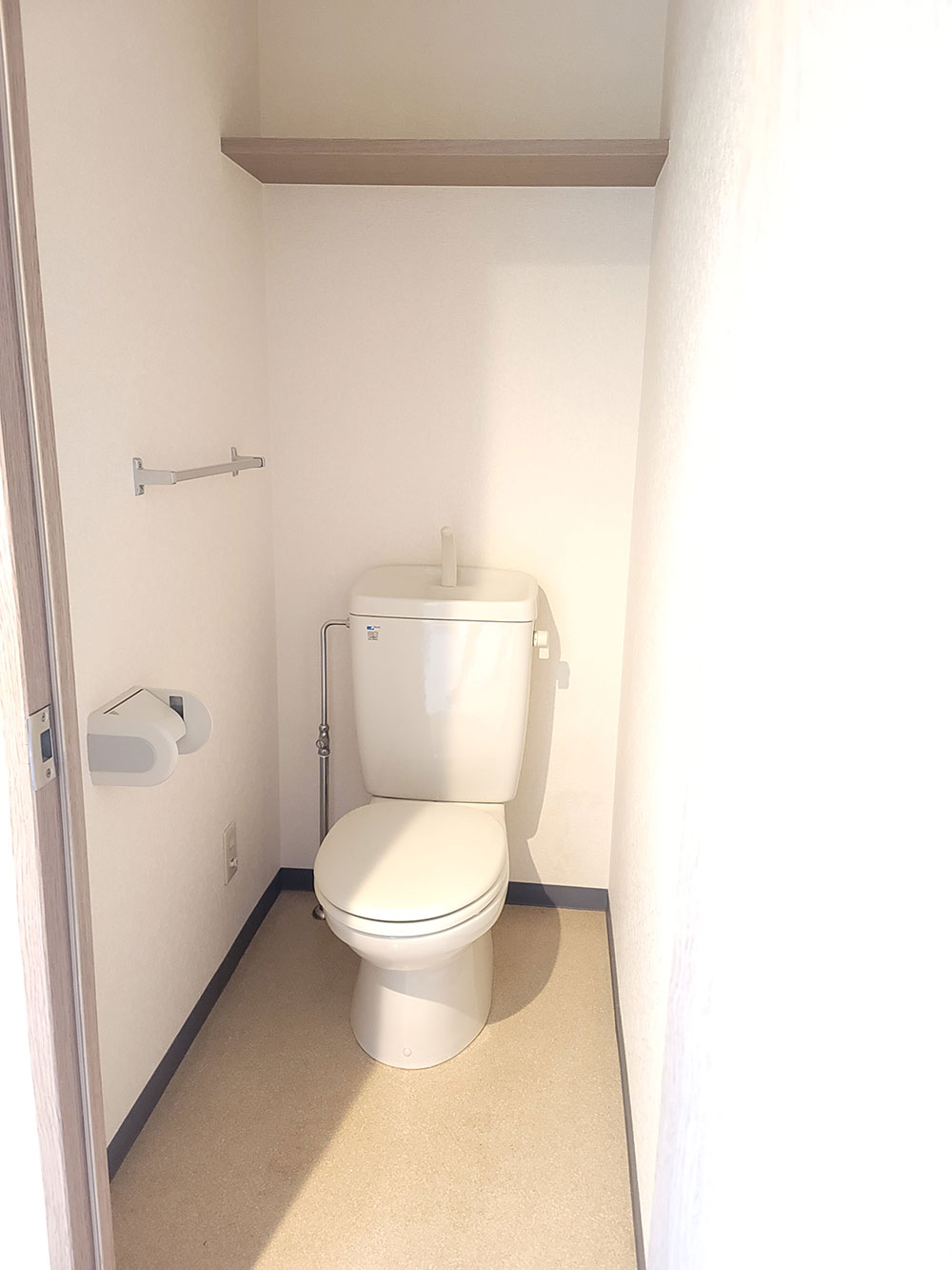 アソシエイト呉服町の一室のトイレ